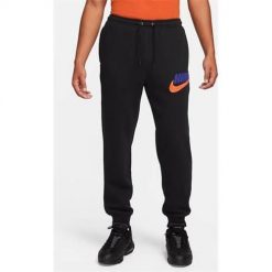 Spodnie sportowe męskie Nike Club. Czarne spodnie sportowe męskie Nike, m, bez wzorów, z dresówki, trekkingowe. Za 508.00 zł.