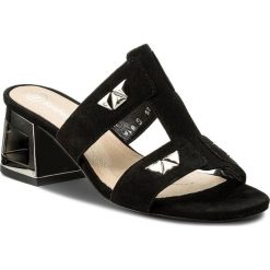Klapki SOLO FEMME - 80810-11-020/000-06-00 Czarny. Czarne klapki damskie Solo Femme, bez wzorów, z materiału, bez obcasa, na obcasie, bez zapięcia. W wyprzedaży za 199.00 zł.