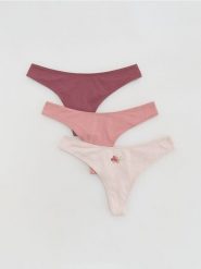 Majtki typu stringi 3 pack - brudny róż. Czerwone stringi damskie Reserved, l, bez wzorów. Za 39.99 zł.