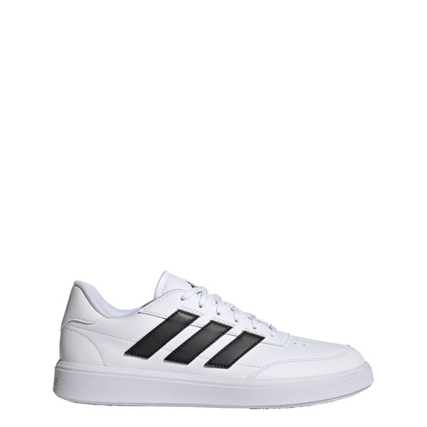 Buty Courtblock. Białe obuwie sportowe damskie Adidas, bez wzorów, trekkingowe. W wyprzedaży za 168.35 zł.