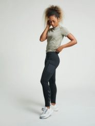 Legginsy damskie Hummel hmlchipo. Czarne legginsy damskie Hummel, xs, bez wzorów, z materiału, do biegania. Za 191.20 zł.