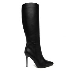 Kozaki DeeZee. Czarne kozaki damskie DeeZee, bez obcasa, na szpilce. Za 249.99 zł.