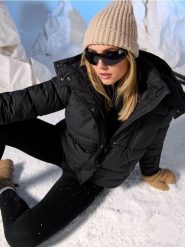 Czapka beanie - beżowy. Brązowe czapki i kapelusze damskie Sinsay, bez wzorów, ze splotem. Za 15.99 zł.