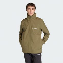 Kurtka Multi Essentials 2L Rain. Brązowe kurtki męskie Adidas, l, bez wzorów, sportowe, bez kaptura. Za 439.00 zł.
