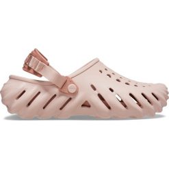 Tenisówki Crocs Model 153003 Kolor Rose. Czerwone klapki damskie Crocs, bez wzorów, z gumy. Za 199.00 zł.
