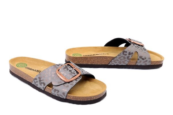 DR. BRINKMANN 700906-09 grau, klapki damskie. Szare klapki damskie Dr. Brinkmann, bez wzorów, bez obcasa. Za 249.90 zł.