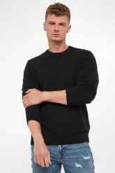 Sweter męski wełniany Laurelor JOOP! JEANS. Swetry przez głowę męskie JOOP! Jeans, l, bez wzorów, z jeansu, bez kołnierzyka. Za 659.00 zł.