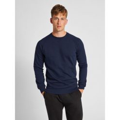 Bluza Hummel Red Classic. Niebieskie buty sportowe męskie Hummel, z bawełny, bez zapięcia, na fitness i siłownię. Za 177.50 zł.