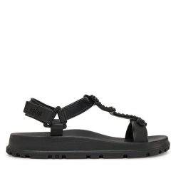 Sandały Melissa. Czarne sandały damskie Melissa, bez wzorów, bez obcasa, na płaskiej podeszwie, bez zapięcia. Za 369.99 zł.