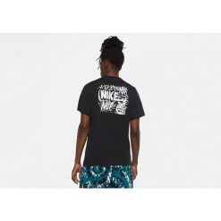 Koszulka męska nike exploration series brooklyn basketball tee black. Czarne koszulki sportowe męskie Nike, m, bez wzorów, bez kołnierzyka, bez ramiączek, do biegania. Za 129.00 zł.