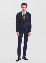 PAKO LORENTE - Garnitur męski w subtelną kratę. Niebieskie garnitury męskie Pako Lorente, bez wzorów, z poliesteru, biznesowe. Za 2,499.98 zł.