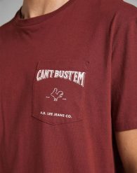 LEE SS CANT BUSTEM TEE MĘSKI T-SHIRT KOSZULKA NADRUK FIRED BRICK L60YFETM 112140374. T-shirty męskie Lee, l, bez wzorów, bez kołnierzyka. Za 69.99 zł.