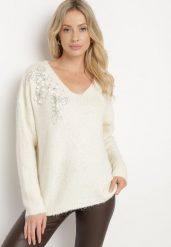 Jasnobeżowy Sweter z Wełną Ozdobnymi Kwiatami 3D i Cekinami Yasimi. Brązowe swetry damskie Born2be, m, z aplikacjami, z jeansu, eleganckie, bez kołnierzyka, bez ramiączek, bez kaptura. Za 149.99 zł.