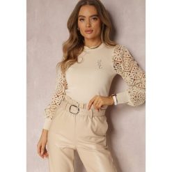 Jasnobeżowy Sweter Philea. Brązowe swetry damskie Renee, w ażurowe wzory, z jeansu, casualowe, bez kołnierzyka, bez ramiączek, bez kaptura. Za 109.99 zł.