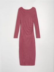 Sukienka midi z marszczeniem i rozcięciem - różowy. Czerwone sukienki damskie Sinsay, l, bez wzorów, bez kołnierzyka, bez ramiączek, midi. Za 49.99 zł.