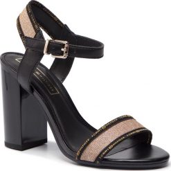 Sandały TOMMY HILFIGER - Tommy Glitter High Heeled Sandal FW0FW04004 Monrovia 716. Czarne klapki damskie Tommy Hilfiger, bez wzorów, z materiału, bez obcasa, na obcasie, bez zapięcia. W wyprzedaży za 379.00 zł.