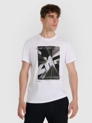 4F T-shirt regular z nadrukiem męski - biały M. Białe t-shirty męskie 4f, m, bez wzorów, z bawełny, bez kołnierzyka. W wyprzedaży za 49.99 zł.