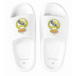 Klapki Real Madryt Beach Pool Flip Flops Eva 2300006880B białe. Białe klapki męskie z materiału. Za 196.47 zł.