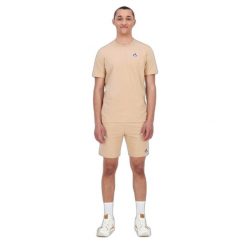 Koszulka Le Coq Sportif Essentiels N°1. Brązowe koszulki sportowe męskie le coq sportif, m, bez wzorów, bez kołnierzyka, bez ramiączek. Za 160.50 zł.