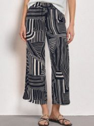 Street One spodnie z naciągiem Kobiety wiskoza niebieski, 46-26. Niebieskie spodnie materiałowe damskie Street One, bez wzorów, z wiskozy. Za 249.95 zł.