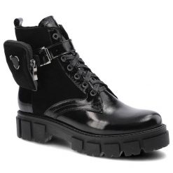 Botki damskie Pollonus, cholewka ze skóry naturalnej gładkiej sznurowanie dodatkowe zapięcie na klamrę wzmocniony nosek wyprofilowana wkładka ozdobny. Czarne botki damskie Pollonus, ze skóry, bez obcasa, bez zapięcia. Za 269.00 zł.