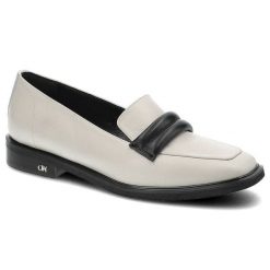 Półbuty damskie Chebello, gładka cholewka z kontrastowym paskiem na podbiciu wsuwany fason bez sznurowania, beżowe, 2899. Brązowe mokasyny damskie CheBello, na co dzień, s, bez wzorów, ze skóry, eleganckie, bez kołnierzyka, bez ramiączek. Za 305.99 zł.