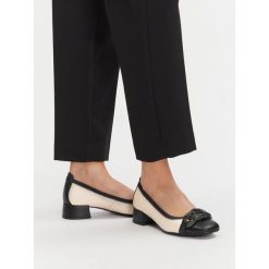 Czółenka Hispanitas. Białe czółenka damskie Hispanitas, bez wzorów, bez obcasa, bez zapięcia. Za 332.99 zł.