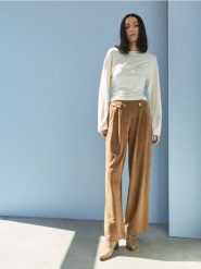 Spodnie wide leg z zakładkami - pomarańczowy. Brązowe spodnie materiałowe damskie Sinsay, l, bez wzorów. Za 49.99 zł.