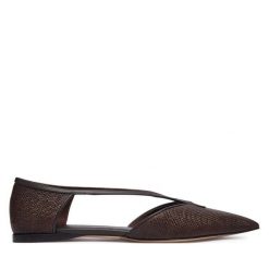 Klapki Max Mara. Brązowe klapki damskie Max Mara, bez wzorów, bez obcasa. Za 2,279.00 zł.