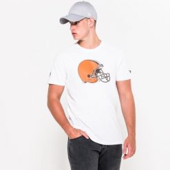 New EraT - s h i r t logo Cleveland Browns. Białe koszulki sportowe męskie New Era, s, bez wzorów, bez kołnierzyka, bez ramiączek, do piłki nożnej. Za 125.95 zł.