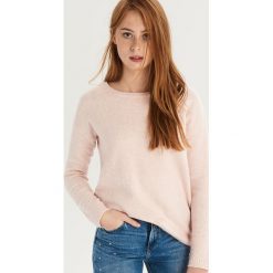 Sweter z wiązaniem na plecach - Różowy. Czerwone swetry damskie Sinsay, z dekoltem na plecach. Za 59.99 zł.