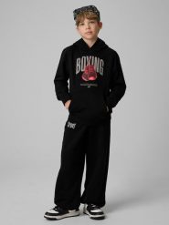 4F Spodnie dresowe joggery chłopięce - czarne 134/140 (8-10 lat). Czarne spodnie sportowe dla chłopców 4f, bez wzorów, z dresówki, sportowe. Za 119.99 zł.