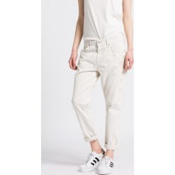 Pepe Jeans - Jeansy. Jeansy damskie marki Pepe Jeans. W wyprzedaży za 219.90 zł.