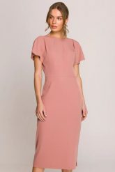 Elegancka sukienka ołówkowa z dekoltem V z tyłu różana. Czerwone sukienki damskie Stylove, do pracy, s, bez wzorów, z elastanu, biznesowe, bez kołnierzyka, bez ramiączek, midi, dopasowane. Za 329.00 zł.