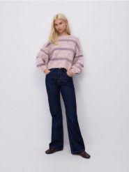 Wzorzysty sweter - wielobarwny. Swetry damskie Reserved, l, bez wzorów, z dzianiny, bez kołnierzyka, bez ramiączek, bez kaptura. Za 129.99 zł.
