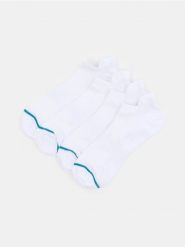 Krótkie skarpetki 4 pack - biały. Białe skarpety męskie Sinsay, bez wzorów. Za 15.99 zł.