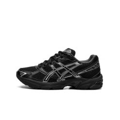 Buty do chodzenia dla dorosłych ASICS Gel-1130 Black Pure Silver. Czarne obuwie sportowe damskie Asics, bez wzorów, z syntetyku, trekkingowe. Za 633.85 zł.