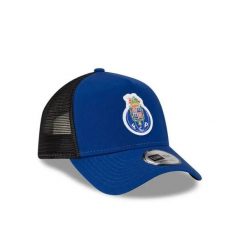 Czapka trucker FC Porto Core. Niebieskie czapki i kapelusze męskie New Era, bez wzorów, z materiału, eleganckie. Za 175.50 zł.