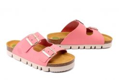 DR. BRINKMANN 700921-42 rosa, klapki damskie. Czerwone klapki damskie Dr. Brinkmann, bez wzorów, ze skóry, bez obcasa. Za 269.90 zł.