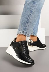 Czarne Sneakersy na Koturnie Zdobione Suwakiem Hanithiel. Czarne obuwie sportowe damskie Born2be, z aplikacjami, z jeansu. Za 109.99 zł.