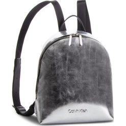 Plecak CALVIN KLEIN - Snap Sml Backpack Met K60K604926 067. Szare plecaki damskie Calvin Klein, ze skóry ekologicznej. Za 549.00 zł.