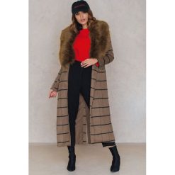 NA-KD Płaszcz z kołnierzem ze sztucznego futra - Brown,Multicolor. Płaszcze damskie NA-KD. W wyprzedaży za 145.78 zł.