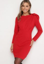 Czerwona Dopasowana Sukienka Koktajlowa Ozdobiona Kokardą i Rozcięciem na Linnaea. Czerwone sukienki damskie Born2be, na imprezę, l, z aplikacjami, wizytowe, bez kołnierzyka, bez ramiączek, dopasowane. Za 44.99 zł.