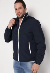 Granatowa Kurtka Wiatrówka z Kapturem Schowanym w Kołnierzu Fioratte. Niebieskie kurtki męskie Born2be, l, bez wzorów, z kapturem. Za 79.99 zł.