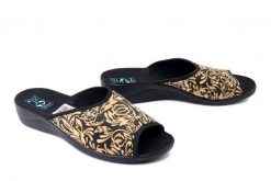 ADANEX 29521 SIK1VD czarny, kapcie damskie. Czarne kapcie damskie Adanex, bez wzorów. Za 61.19 zł.