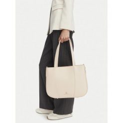 Torebka Beverly Hills Polo Club. Białe torebki do ręki damskie Beverly Hills Polo Club, bez wzorów, klasyczne, bez dodatków. Za 219.99 zł.