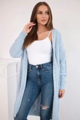Sweter Kardigan z warkoczowym splotem błękitny. Niebieskie kardigany damskie KESI, l, bez wzorów, z wełny, biznesowe, bez kołnierzyka, plus size, bez ramiączek, bez kaptura. Za 178.78 zł.