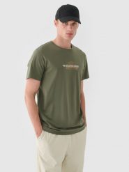 4F T-shirt regular z nadrukiem męski - khaki S. Brązowe koszulki sportowe męskie 4f, m, bez wzorów, z bawełny, klasyczne, bez kołnierzyka. W wyprzedaży za 39.99 zł.