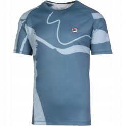 Koszulka tenisowa Fila T-shirt Cassian. Niebieskie koszulki sportowe męskie Fila, m, bez wzorów, z materiału, bez kołnierzyka, bez ramiączek, tenisowe. Za 119.99 zł.