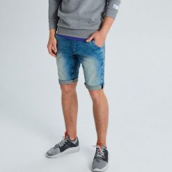 Szorty jogger - Niebieski. Niebieskie szorty męskie Cropp, m, bez wzorów. W wyprzedaży za 69.99 zł.